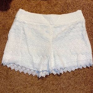 Gorgeous the Loft Crocheted Riviera Short